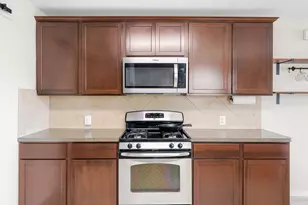 6735 Plains Crest Dr, Del Valle, TX 78617 - Photo 10