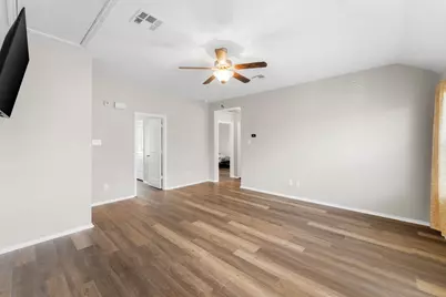 6735 Plains Crest Drive, Del Valle, TX 78617 - Photo 16