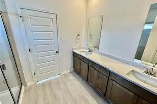 208 Coopers Hawk Crst, Cedar Creek, TX 78612 - Photo 4