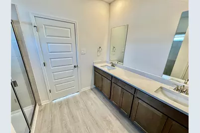 208 Coopers Hawk Crest, Cedar Creek, TX 78612 - Photo 4