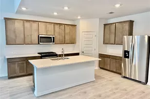 208 Coopers Hawk Crst, Cedar Creek, TX 78612 - Photo 2