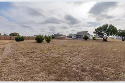 1913 Equine Road, Leander, TX 78641 - Photo 34