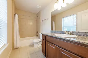 921 E 37th St, Austin, TX 78705 - Photo 14