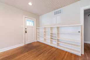 921 E 37th St, Austin, TX 78705 - Photo 22