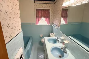 1204 E Lake Dr, Taylor, TX 76574 - Photo 10