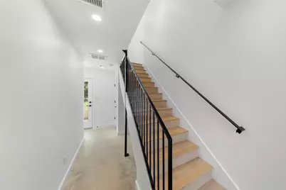 5912 Harold Court #107, Austin, TX 78721 - Photo 4