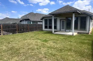 213 Los Olives Ln, Liberty Hill, TX 78642 - Photo 2