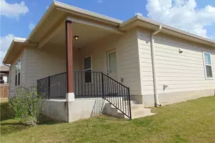 124 Hollis Ln, Kyle, TX 78640 - Photo 14