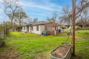 803 Peach St, Seguin, TX 78155 - Photo 24