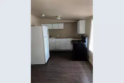 1000 Chihuahua Street #B, Lockhart, TX 78644 - Photo 1