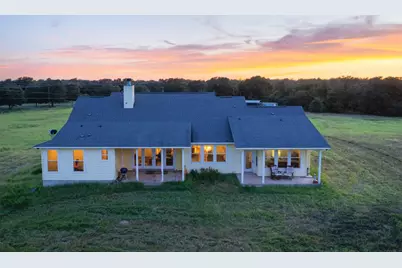 498 N County Line Road, Elgin, TX 78621 - Photo 2