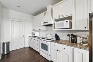 498 N County Line Rd, Elgin, TX 78621 - Photo 34