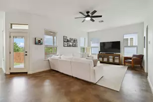 173 Kipahulu Dr, Bastrop, TX 78602 - Photo 6