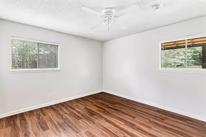 7506 Glenhill Road, Austin, TX 78752 - Photo 14
