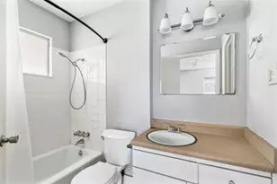 7506 Glenhill Rd, Austin, TX 78752 - Photo 16