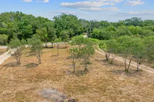 1375 Plant Rd, Luling, TX 78648 - Photo 16