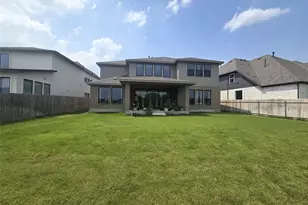 124 Ribera Dr, Liberty Hill, TX 78642 - Photo 32