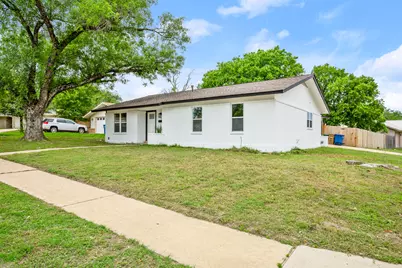 9006 Lodge Court, Austin, TX 78758 - Photo 2