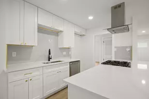 9006 Lodge Ct, Austin, TX 78758 - Photo 10