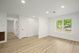 9006 Lodge Ct, Austin, TX 78758 - Photo 12