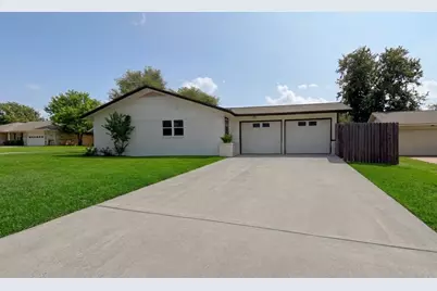 9006 Lodge Court, Austin, TX 78758 - Photo 14