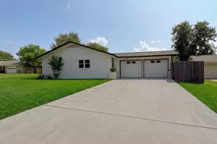 9006 Lodge Ct, Austin, TX 78758 - Photo 14