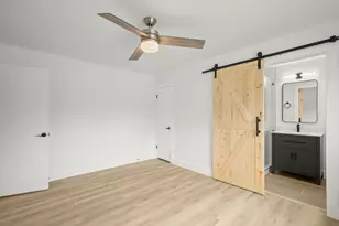 9006 Lodge Ct, Austin, TX 78758 - Photo 14