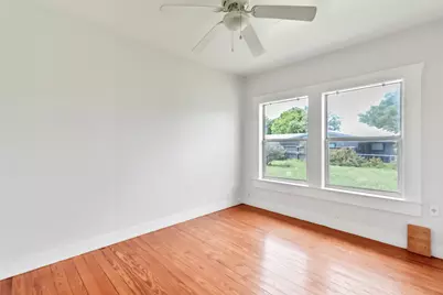 419 Avenue G, Marble Falls, TX 78654 - Photo 10