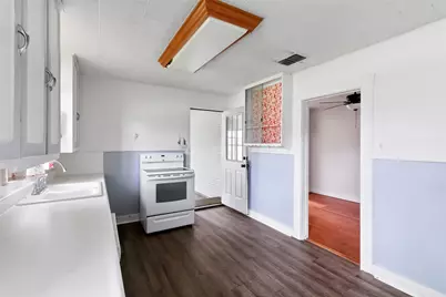 419 Avenue G, Marble Falls, TX 78654 - Photo 16