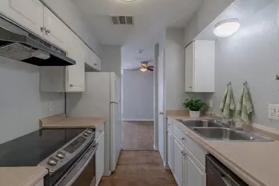 100 Uhland Road #2, San Marcos, TX 78666 - Photo 6