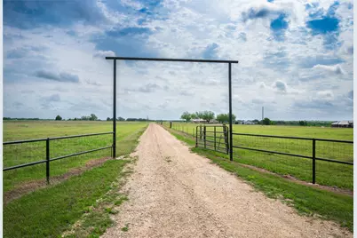 851 County Road 455, Coupland, TX 78615 - Photo 2