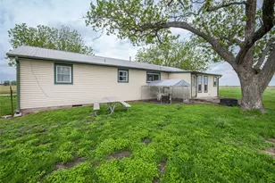 851 Co Rd 455, Coupland, TX 78615 - Photo 18