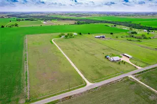 851 Co Rd 455, Coupland, TX 78615 - Photo 2