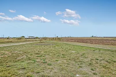 990 Cr 331, Granger, TX 76530 - Photo 2