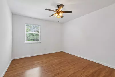 407 Magnolia Street, Bastrop, TX 78602 - Photo 16