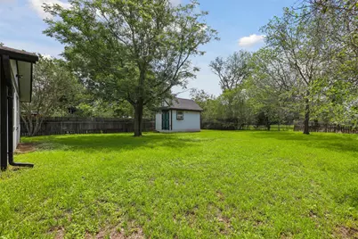 407 Magnolia Street, Bastrop, TX 78602 - Photo 28