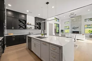 419 Hazeltine Dr, Lakeway, TX 78734 - Photo 14