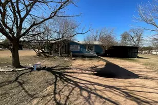 709 N 5th St, Jarrell, TX 76537 - Photo 1