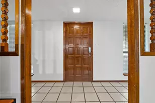 1303 Creekview Dr, Round Rock, TX 78681 - Photo 4