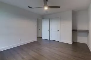 6910 Hart Ln, Austin, TX 78731 - Photo 16