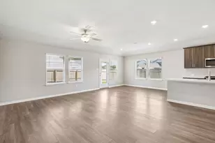 204 Pico St, Hutto, TX 78634 - Photo 4