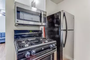 2401 Manor Rd, Austin, TX 78722 - Photo 6