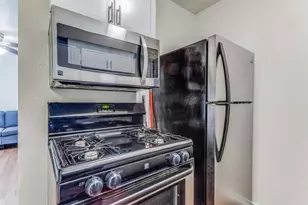 2401 Manor Rd, Austin, TX 78722 - Photo 6