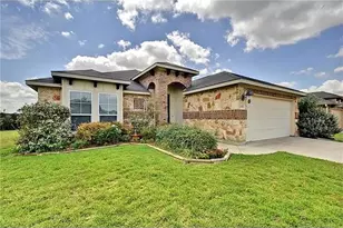 1008 Blackman Ct, Hutto, TX 78634 - Photo 2