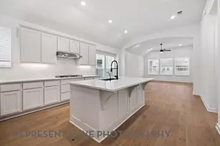 125 Three Oaks Ln, Georgetown, TX 78628 - Photo 6