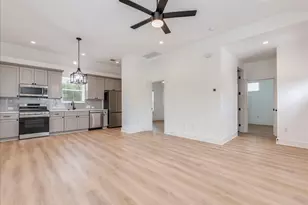525 S Main St, Kyle, TX 78640 - Photo 4