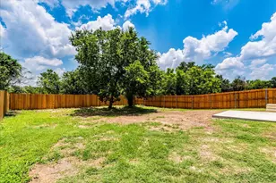 525 S Main St, Kyle, TX 78640 - Photo 24