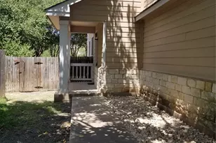 2928 Thrushwood Dr, Austin, TX 78757 - Photo 2
