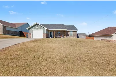 1135 Limestone Drive, Lampasas, TX 76550 - Photo 4