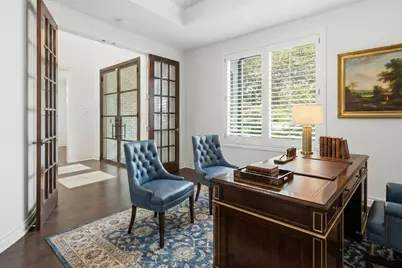 1213 Grosvener Court, Austin, TX 78746 - Photo 4